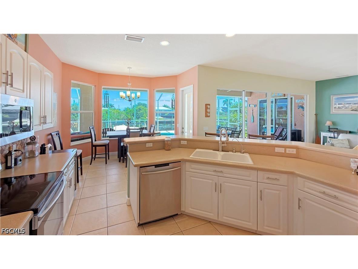 2601 SW 37th Street Cape Coral FL 33914 2026030609 image16