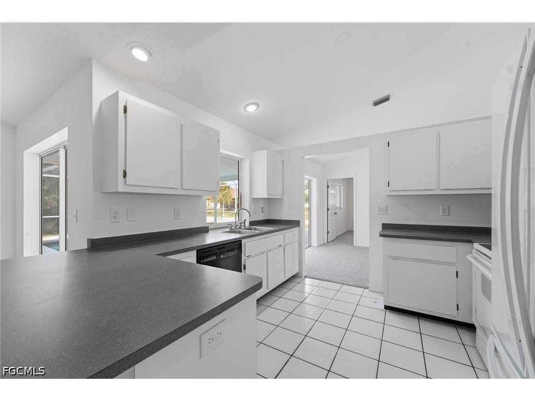 2601 SW 37th Terrace Cape Coral FL 33914 2026018734 image11