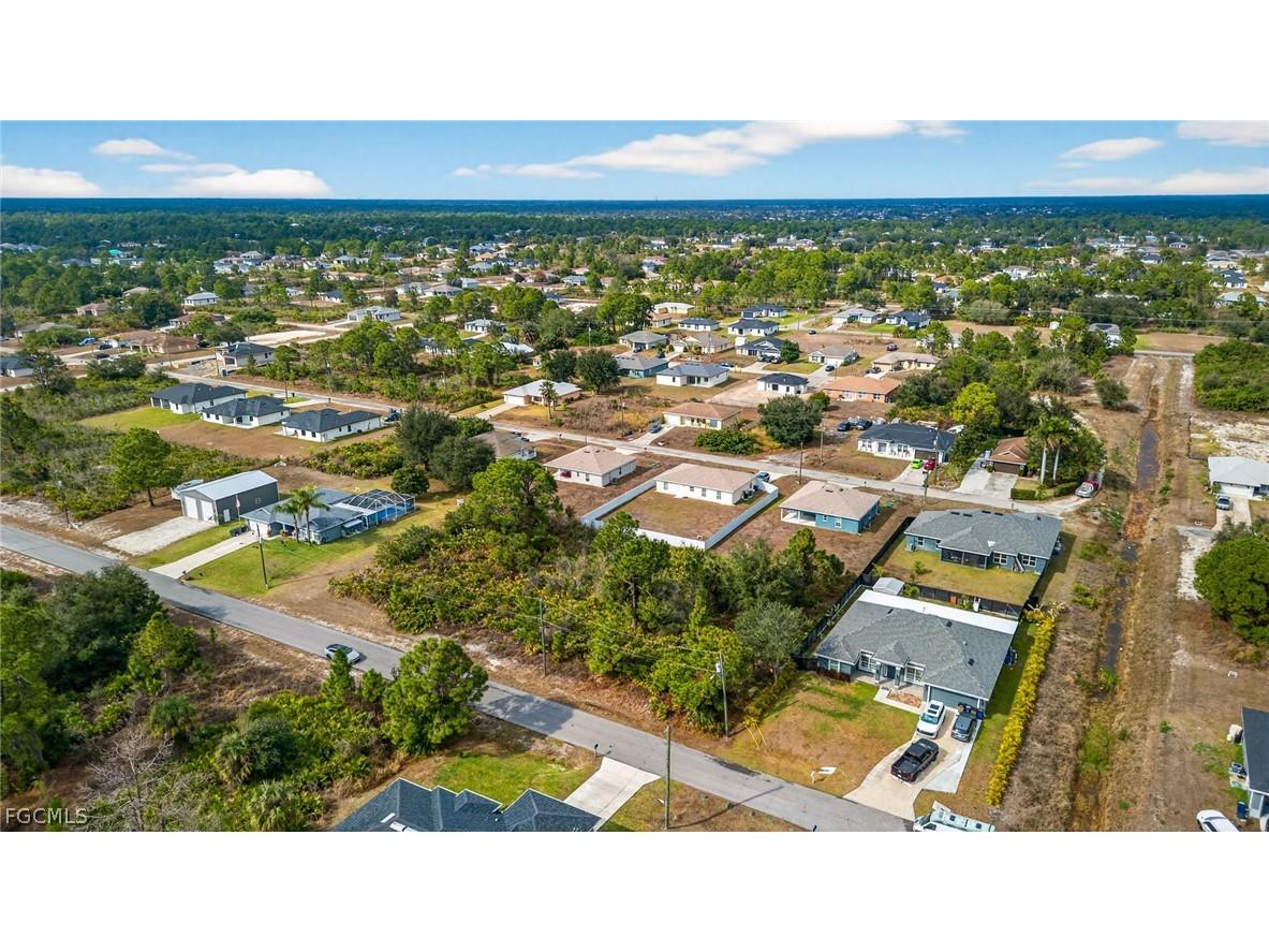 2602 39th Street W Lehigh Acres FL 33971 2026005356 image1