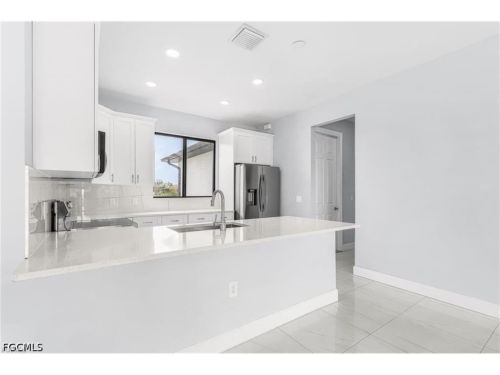 2602 Diplomat Parkway W Cape Coral FL 33993 2026029009 image11