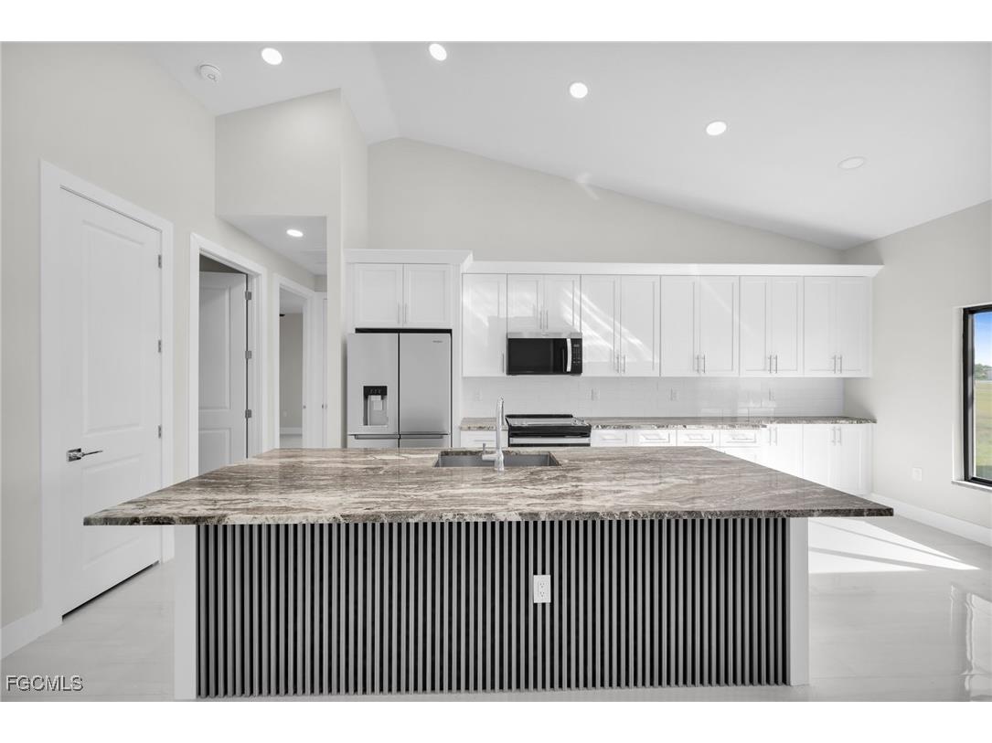 2602 NE 1st Place Cape Coral FL 33909 2025017344 image6