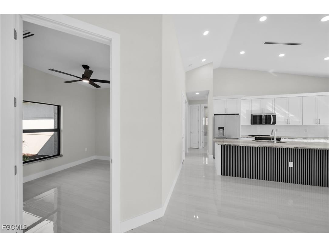 2602 NE 1st Place Cape Coral FL 33909 2025017344 image8