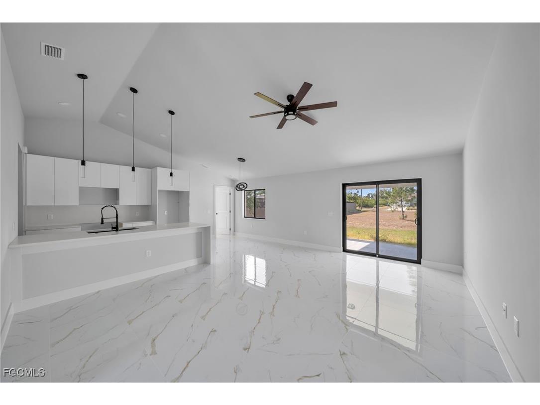 2603 36th Street SW Lehigh Acres FL 33976 2025020879 image4