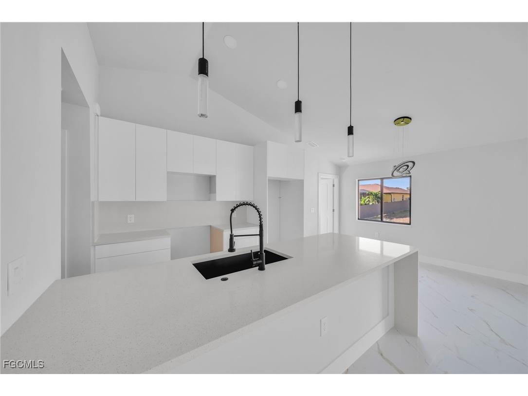 2603 36th Street SW Lehigh Acres FL 33976 2025020879 image6