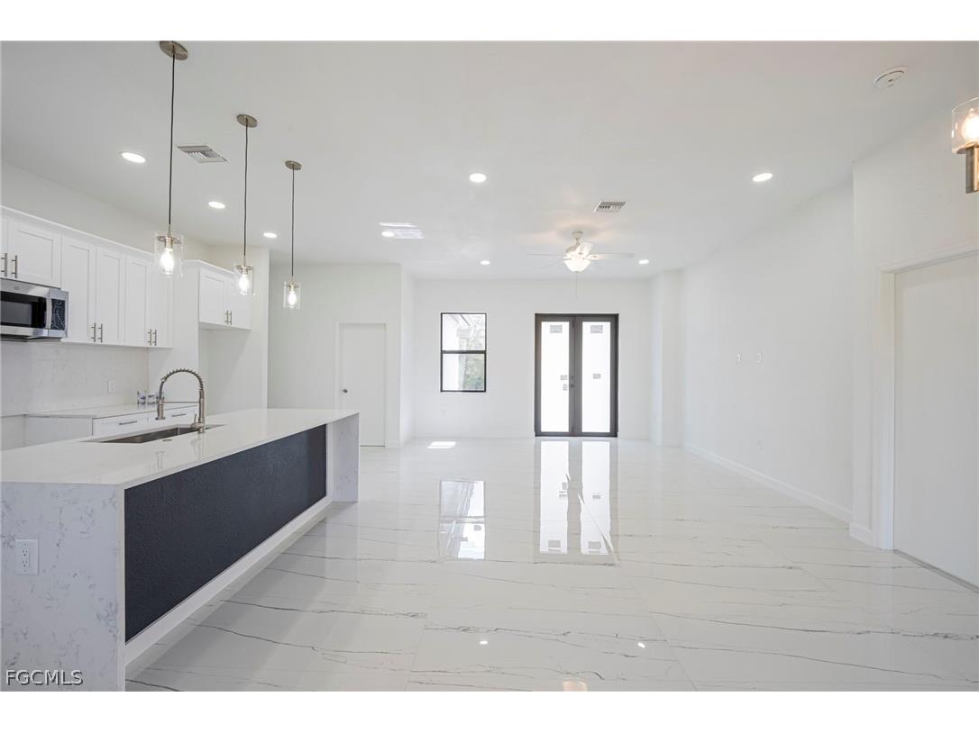 2604 73rd Street W Lehigh Acres FL 33971 2026011465 image5