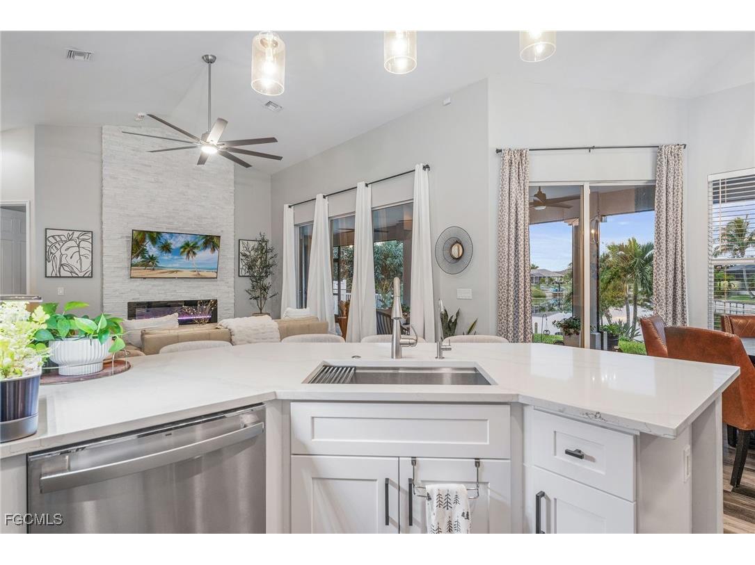 2604 SW 10th Avenue Cape Coral FL 33914 2025024989 image14