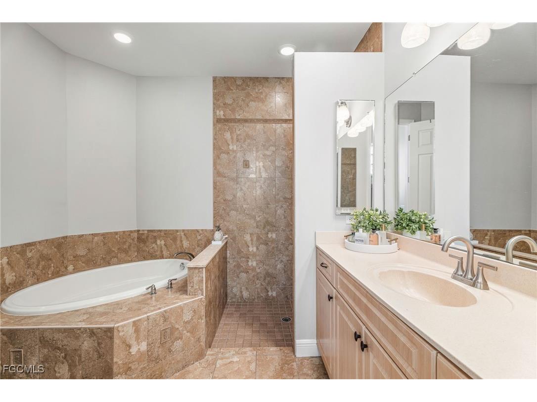 2604 SW 10th Avenue Cape Coral FL 33914 2025024989 image22