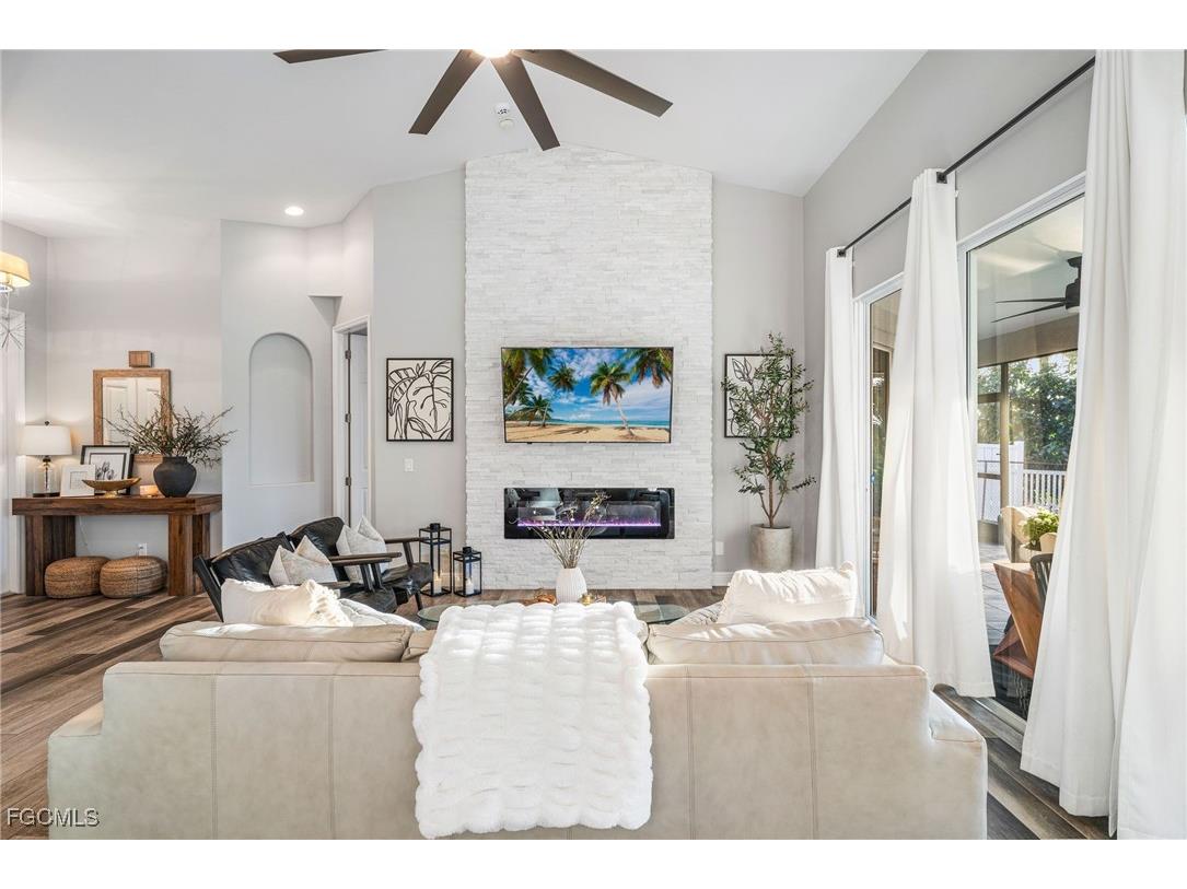 2604 SW 10th Avenue Cape Coral FL 33914 2025024989 image5