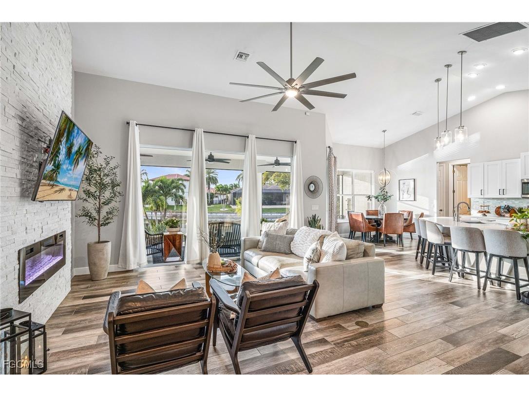 2604 SW 10th Avenue Cape Coral FL 33914 2025024989 image6