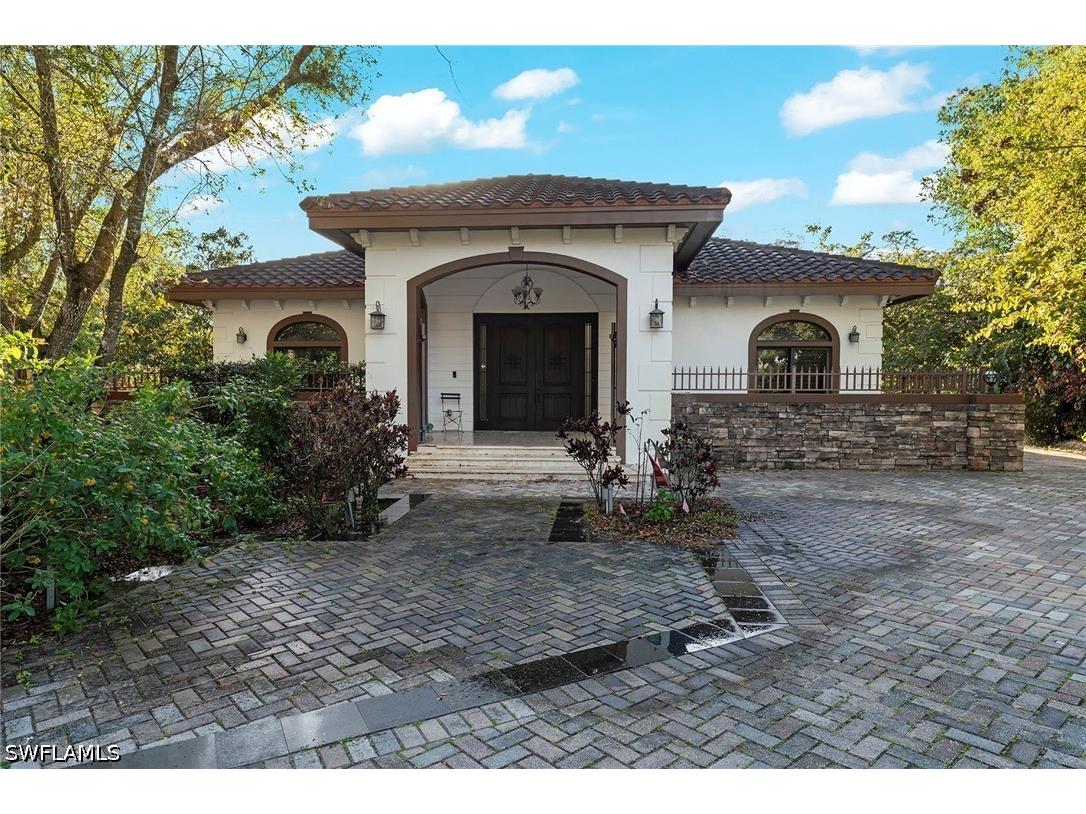2605 64th Street SW Naples FL 34105 226017990 image1