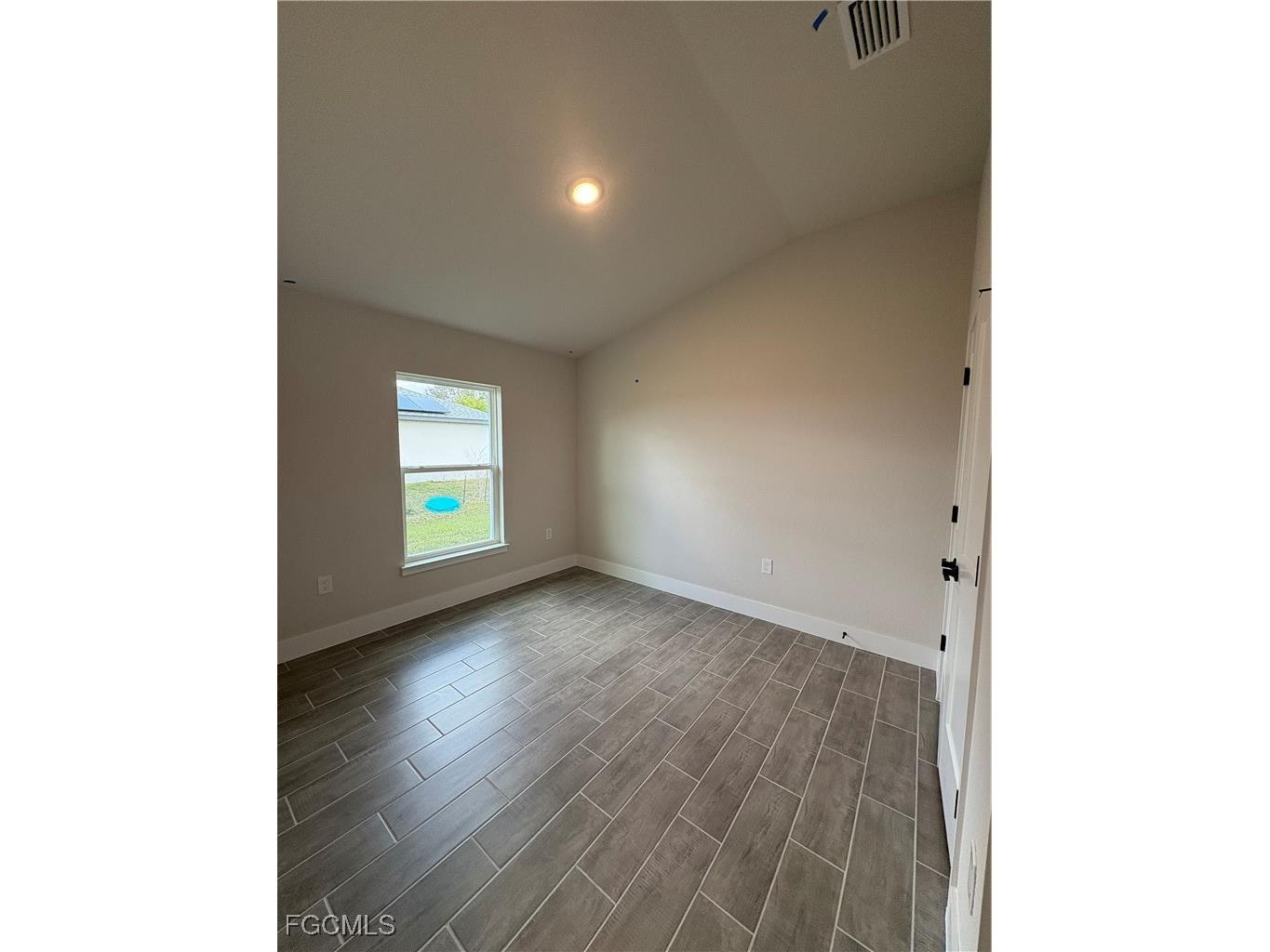 2605 NE 1st Place Cape Coral FL 33909 2025024647 image13