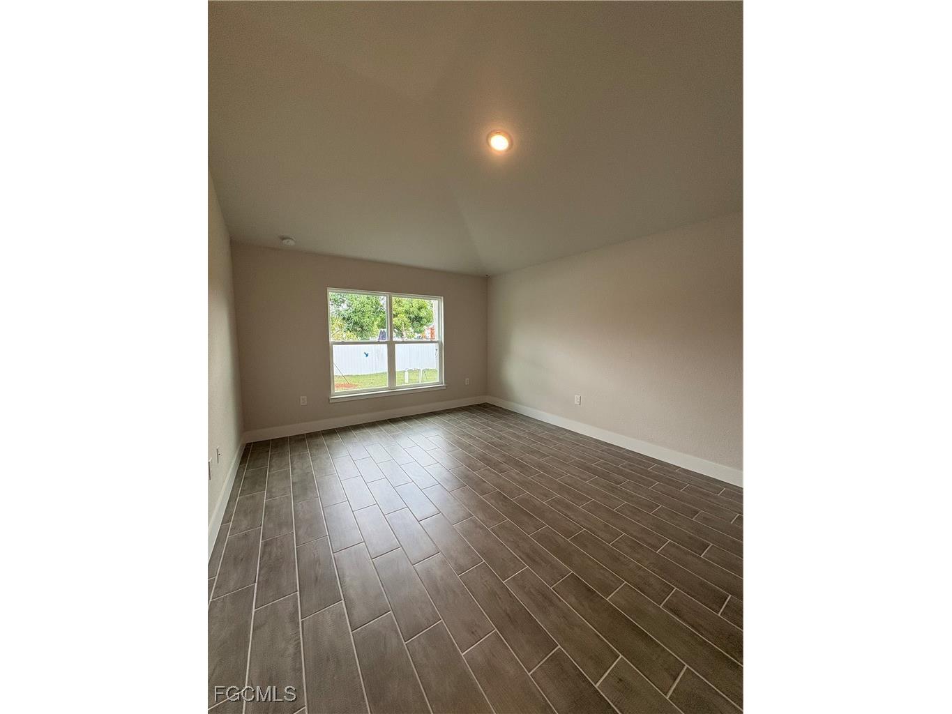 2605 NE 1st Place Cape Coral FL 33909 2025024647 image15