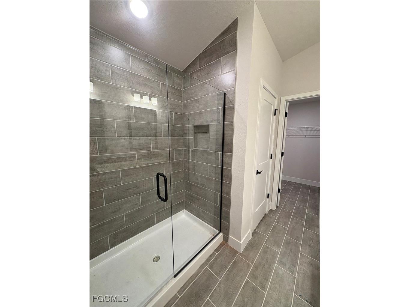 2605 NE 1st Place Cape Coral FL 33909 2025024647 image17