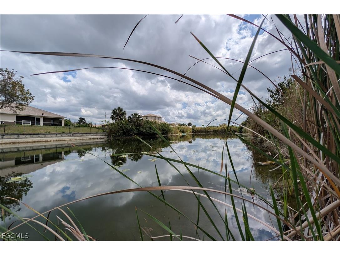 2605 NE 20th Place Cape Coral FL 33909 2026012716 image1