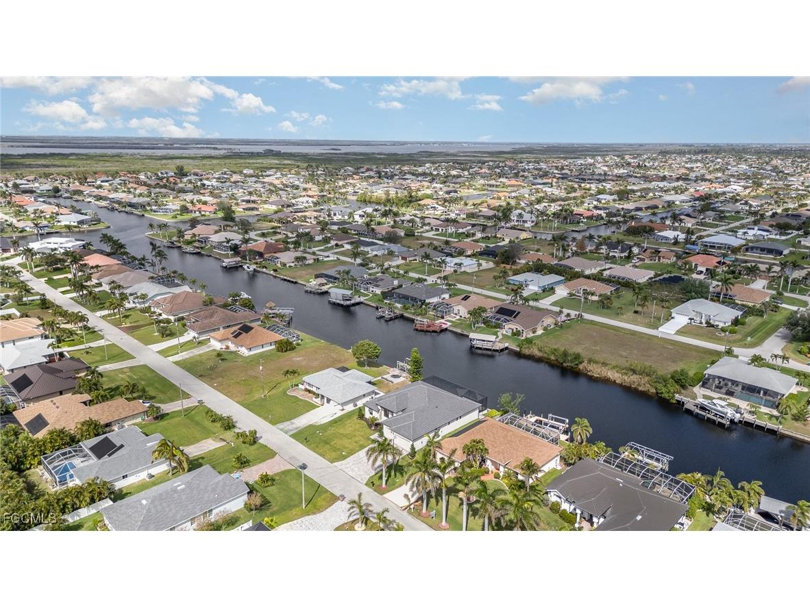 2605 SW 37th Street Cape Coral FL 33914 2025025729 image36