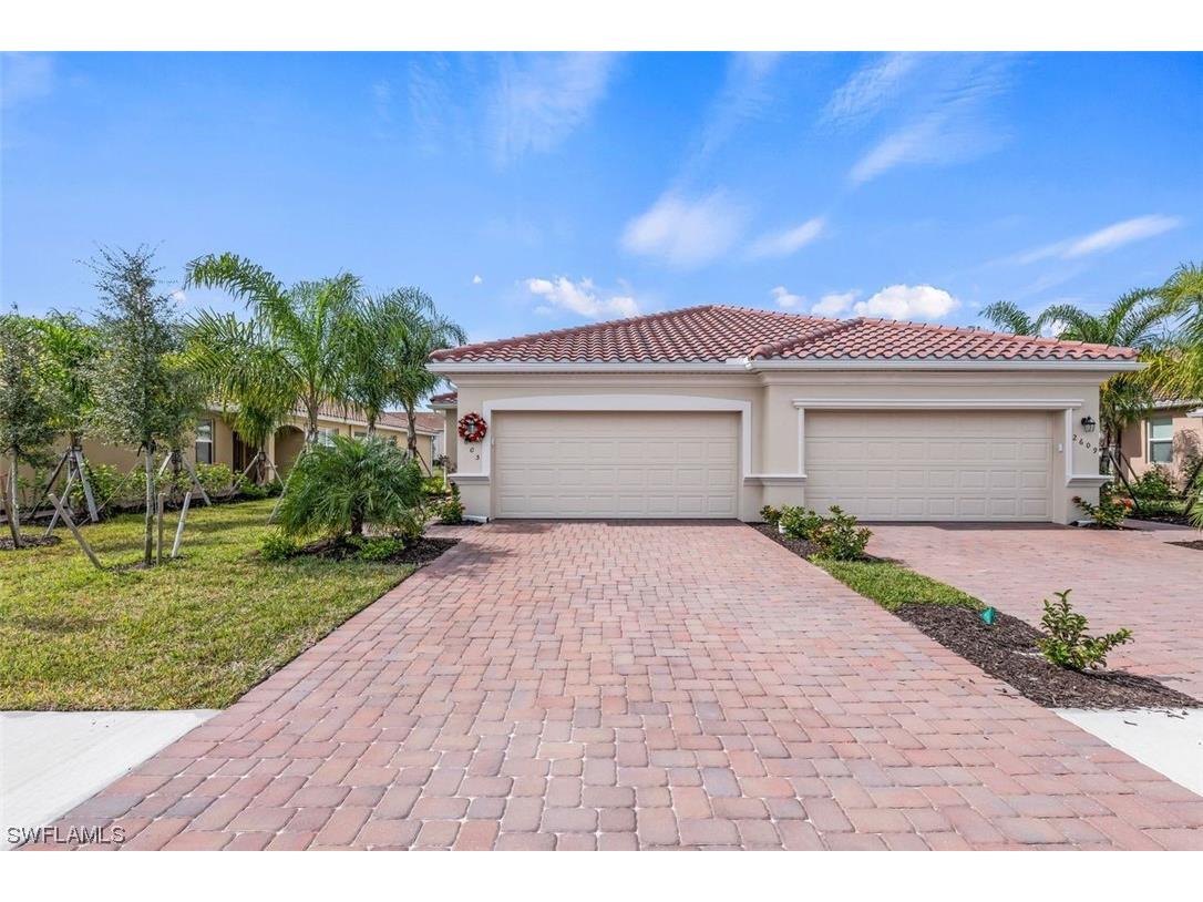 2605 Vine Avenue Naples FL 34120 224002050 image1