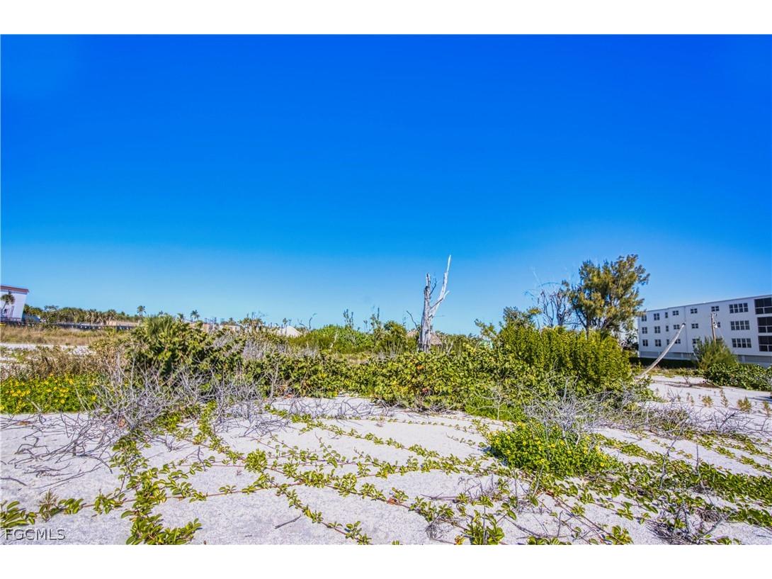 2605 W Gulf Drive Sanibel FL 33957 2026013291 image11