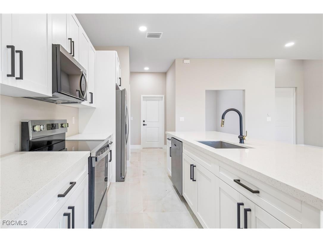 2606 25th Street SW Lehigh Acres FL 33976 2025004341 image12