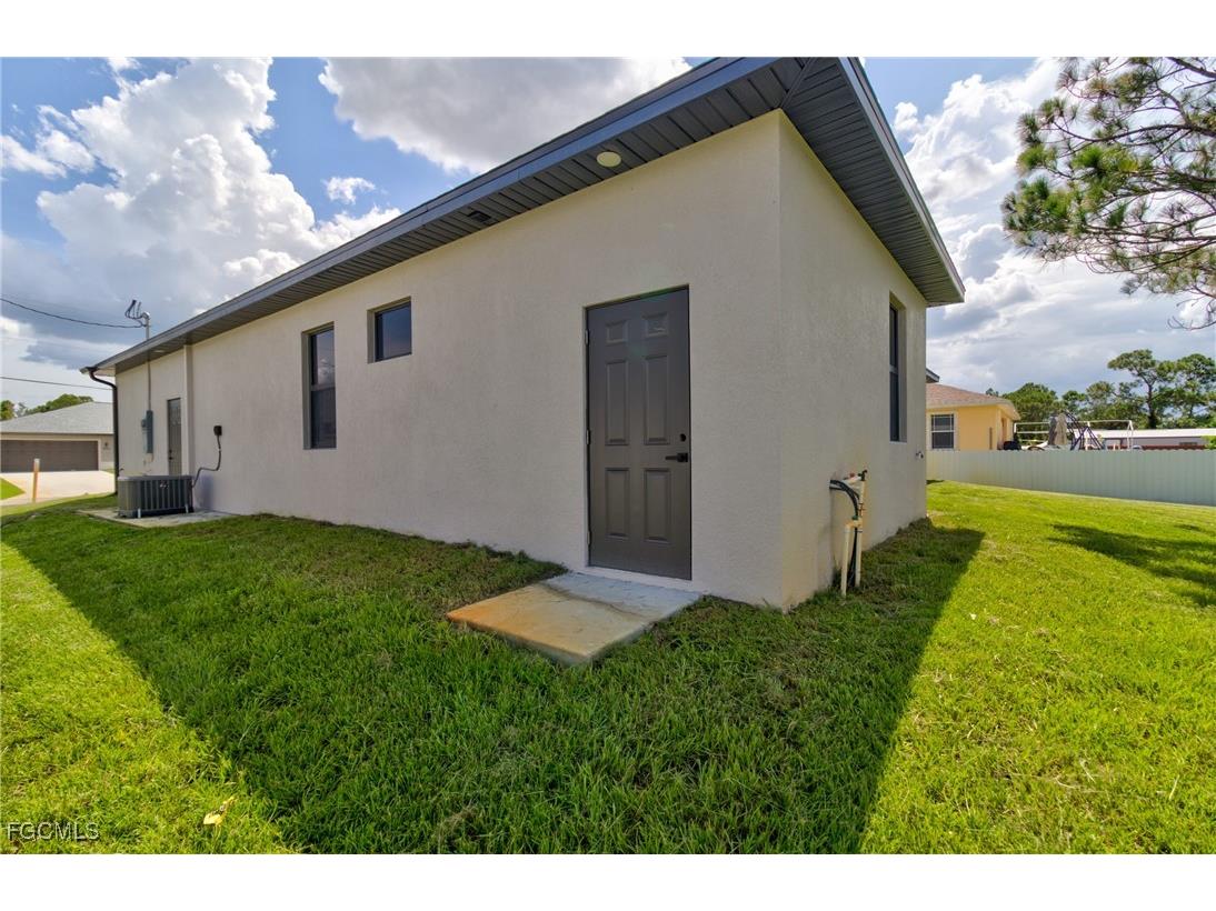 2606 25th Street SW Lehigh Acres FL 33976 2025004341 image39