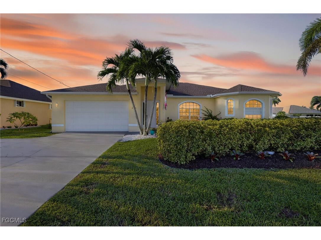 2606 Beach Parkway W Cape Coral FL 33914 2025011472 image1