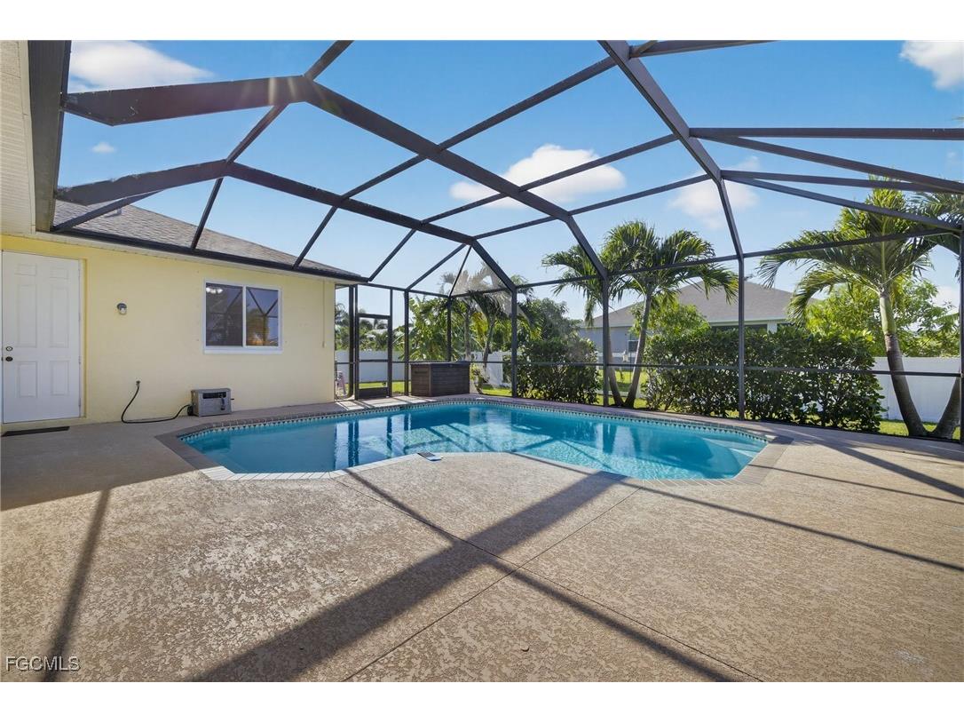 2606 Beach Parkway W Cape Coral FL 33914 2025011472 image28