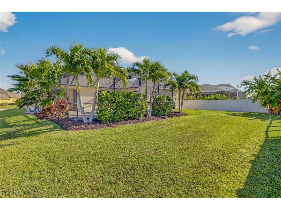 2606 Beach Parkway W Cape Coral FL 33914 2025011472 image32