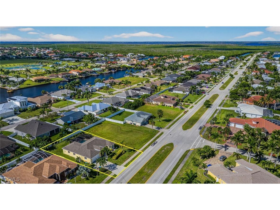 2606 Beach Parkway W Cape Coral FL 33914 2025011472 image38