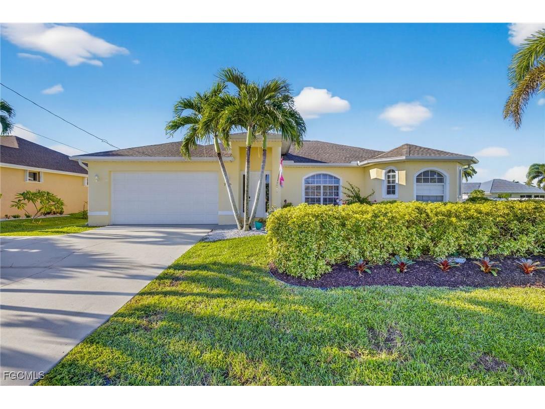 2606 Beach Parkway W Cape Coral FL 33914 2025011472 image4
