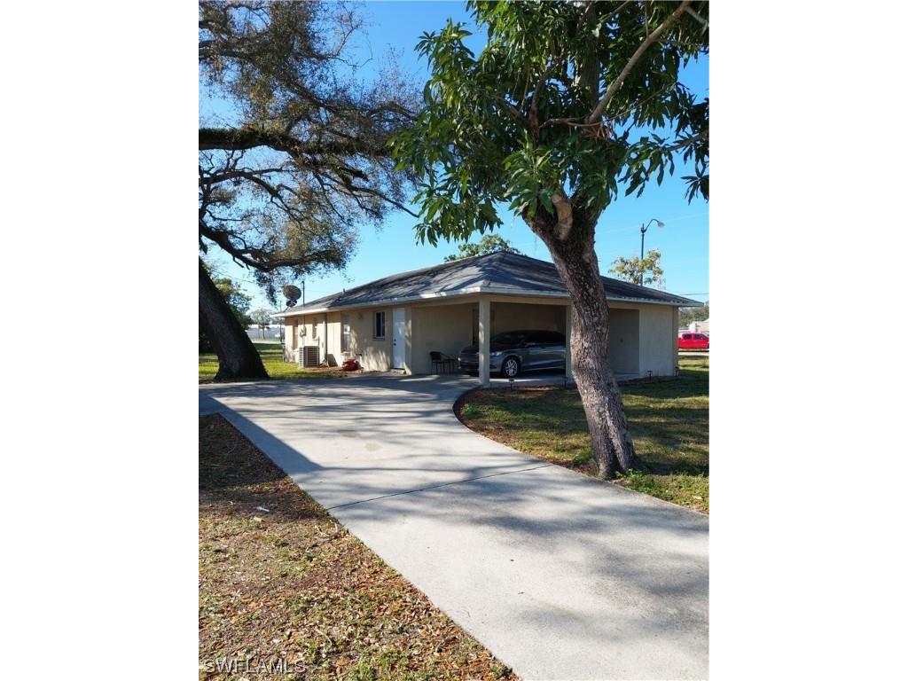 2606 Dr Ella Piper Way Fort Myers FL 33916 224014331 image1