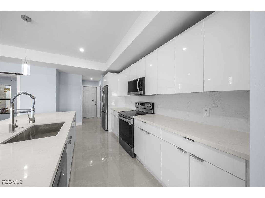 2606 NW 10th Terrace Cape Coral FL 33993 2025010512 image10