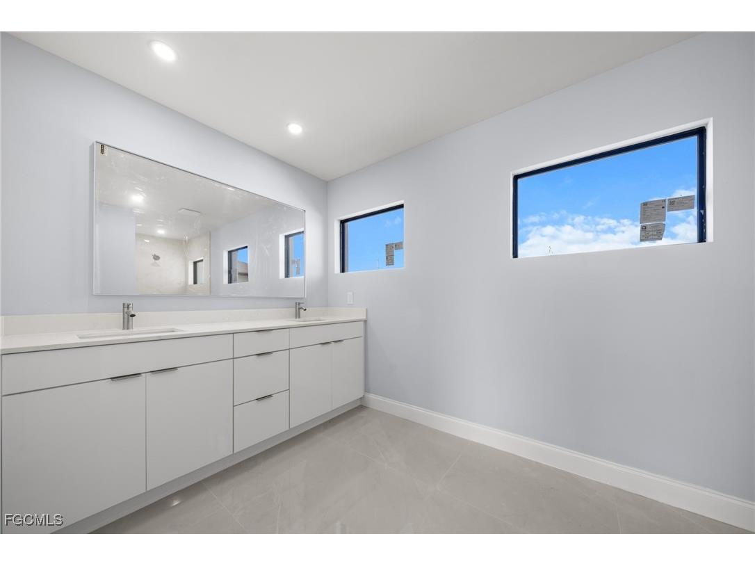 2606 NW 10th Terrace Cape Coral FL 33993 2025010512 image17