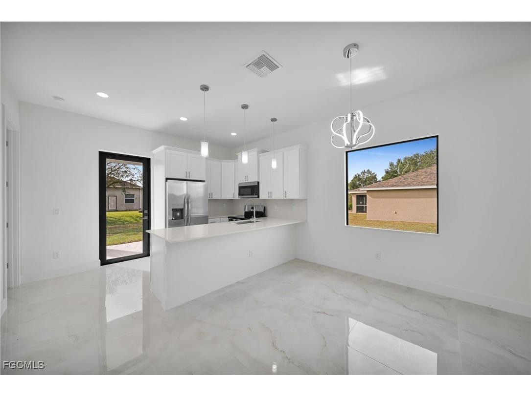 2607 57th Street W Lehigh Acres FL 33971 2025024107 image5