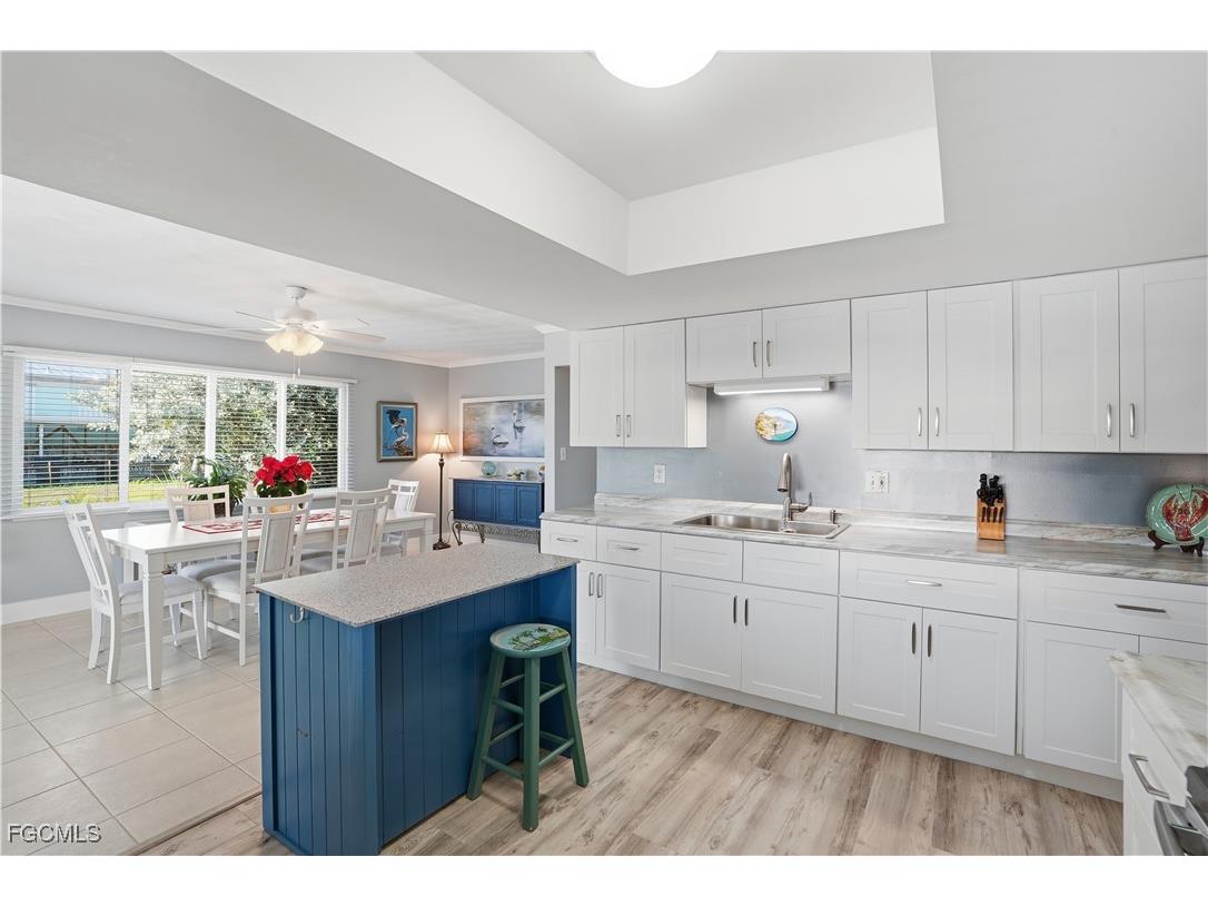 2607 Bayshore Drive Matlacha FL 33993 2025024786 image14