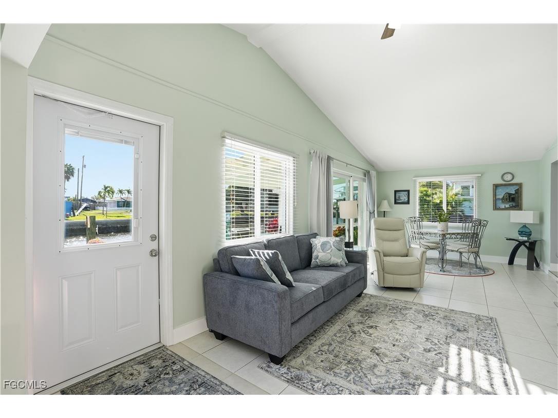 2607 Bayshore Drive Matlacha FL 33993 2025024786 image28