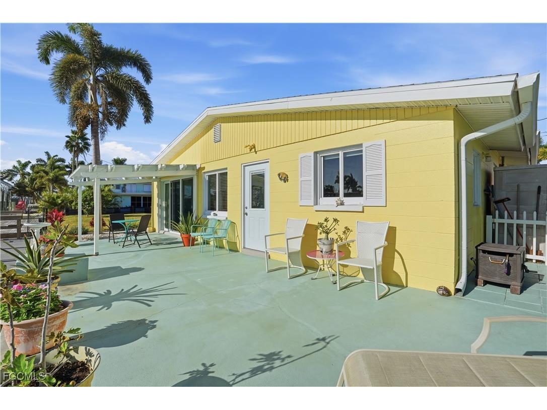 2607 Bayshore Drive Matlacha FL 33993 2025024786 image29