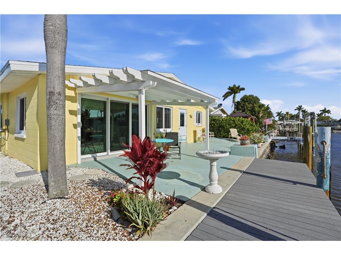 2607 Bayshore Drive Matlacha FL 33993 2025024786 image31