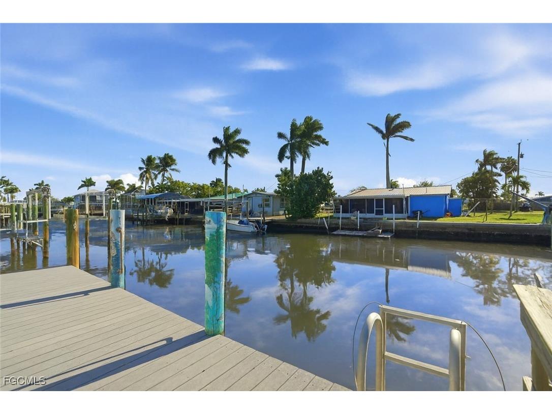 2607 Bayshore Drive Matlacha FL 33993 2025024786 image34