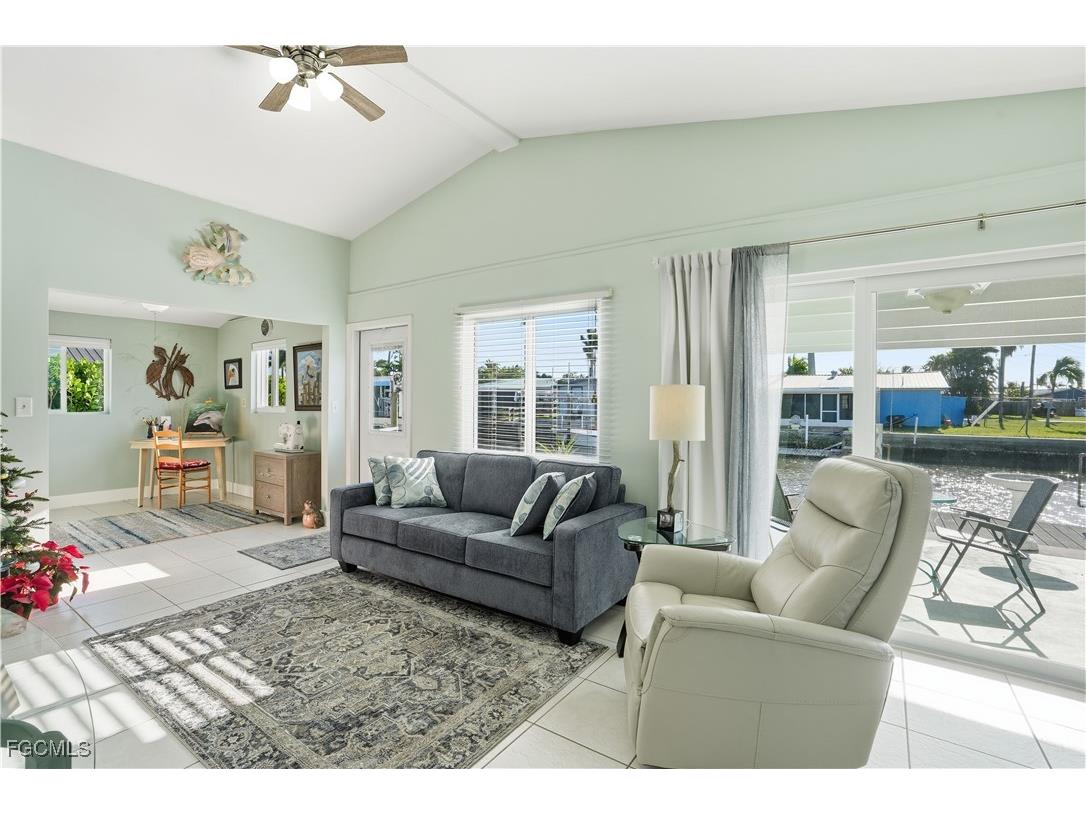 2607 Bayshore Drive Matlacha FL 33993 2025024786 image7