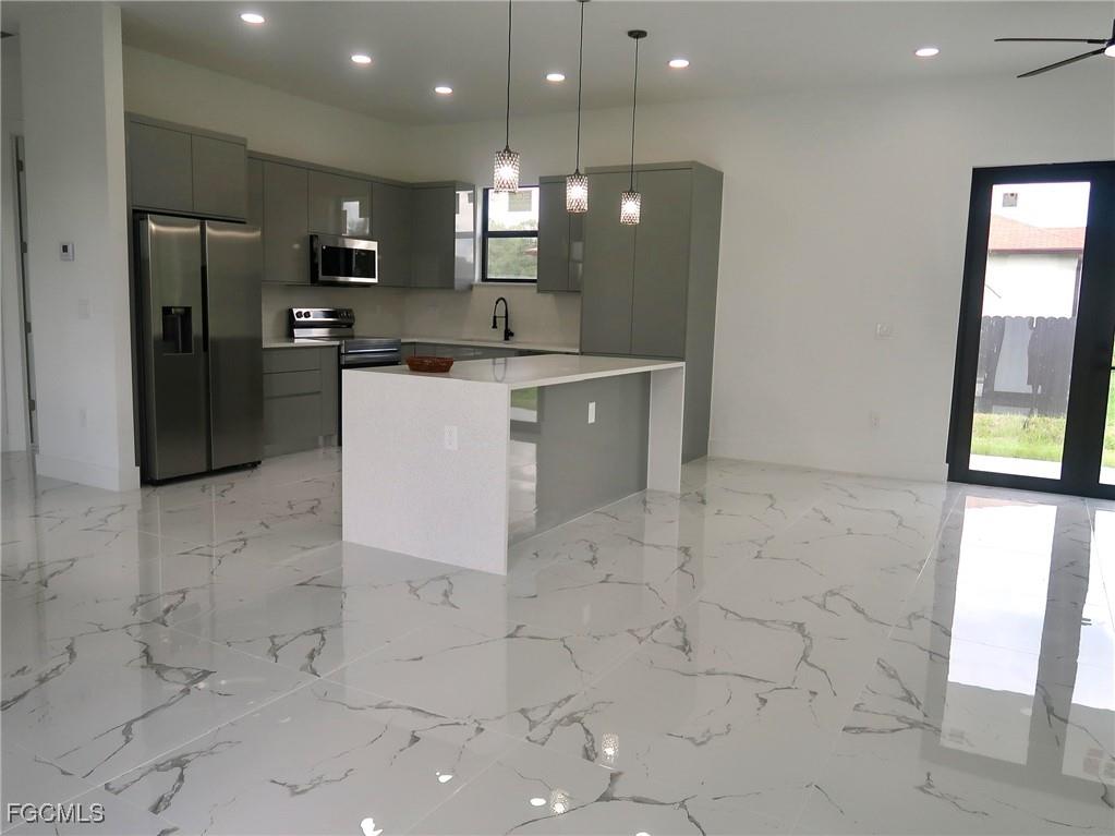 2607 E 18th Street Lehigh Acres FL 33972 2025008412 image3