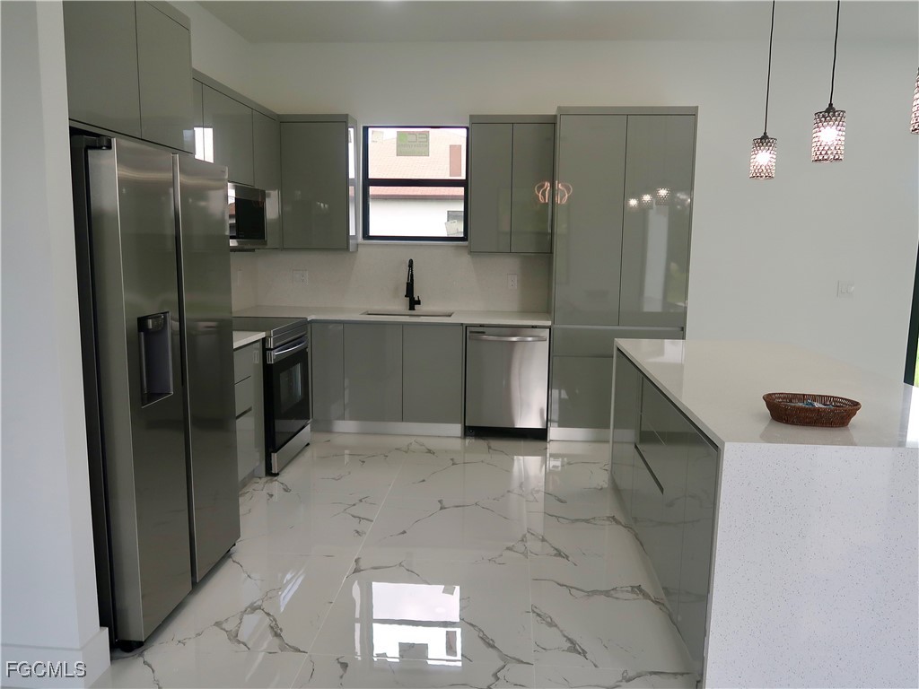 2607 E 18th Street Lehigh Acres FL 33972 2025008412 image4