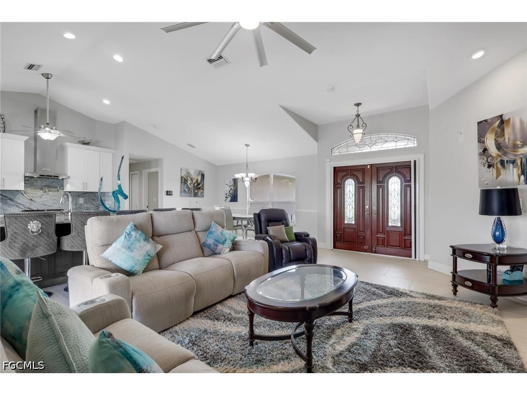 2607 NW 9th Terrace Cape Coral FL 33993 2026015038 image11