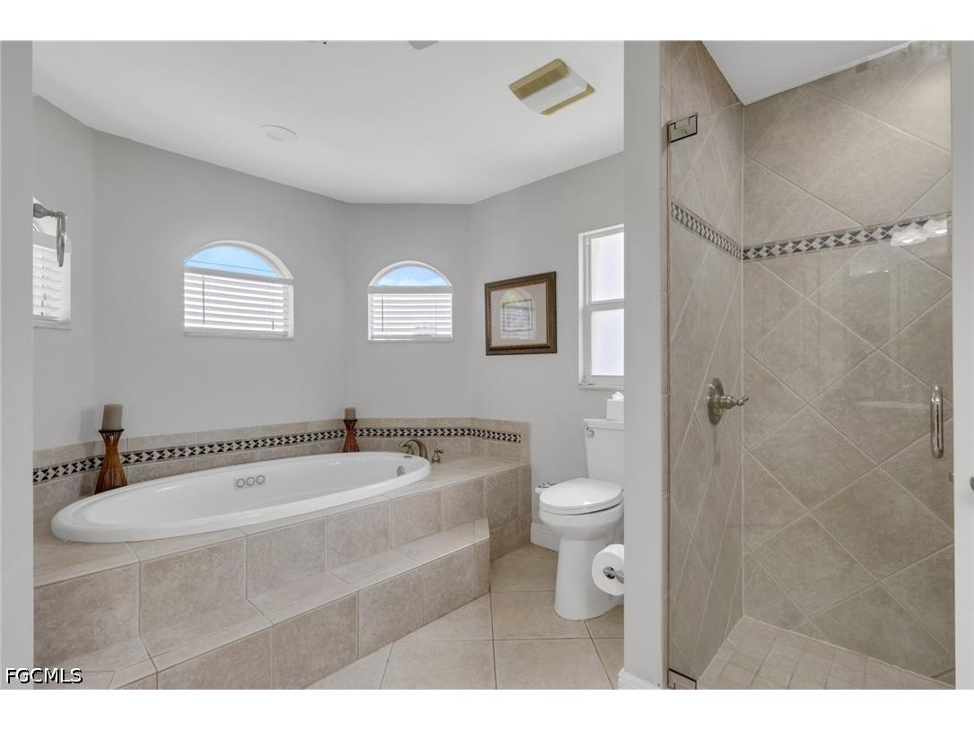 2607 NW 9th Terrace Cape Coral FL 33993 2026015038 image17