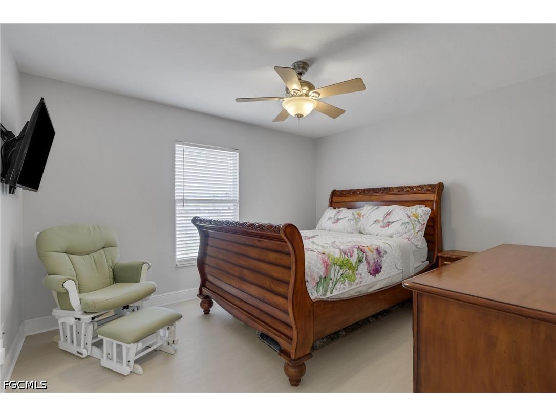 2607 NW 9th Terrace Cape Coral FL 33993 2026015038 image19