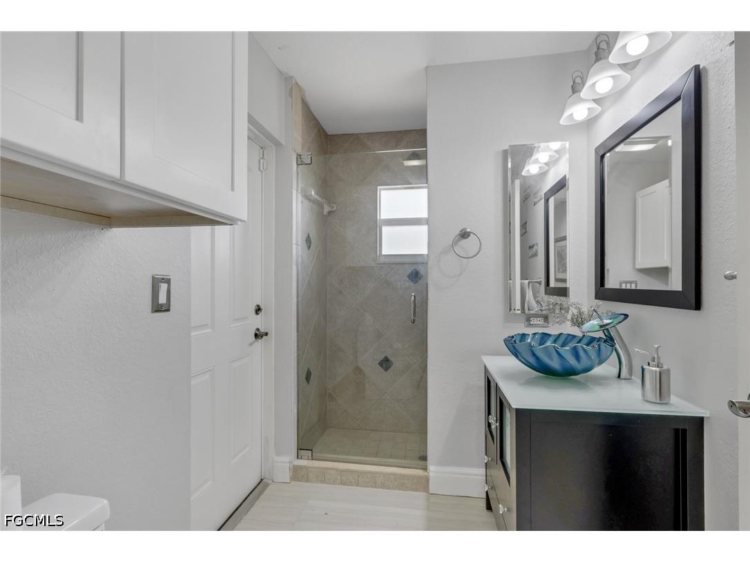 2607 NW 9th Terrace Cape Coral FL 33993 2026015038 image20