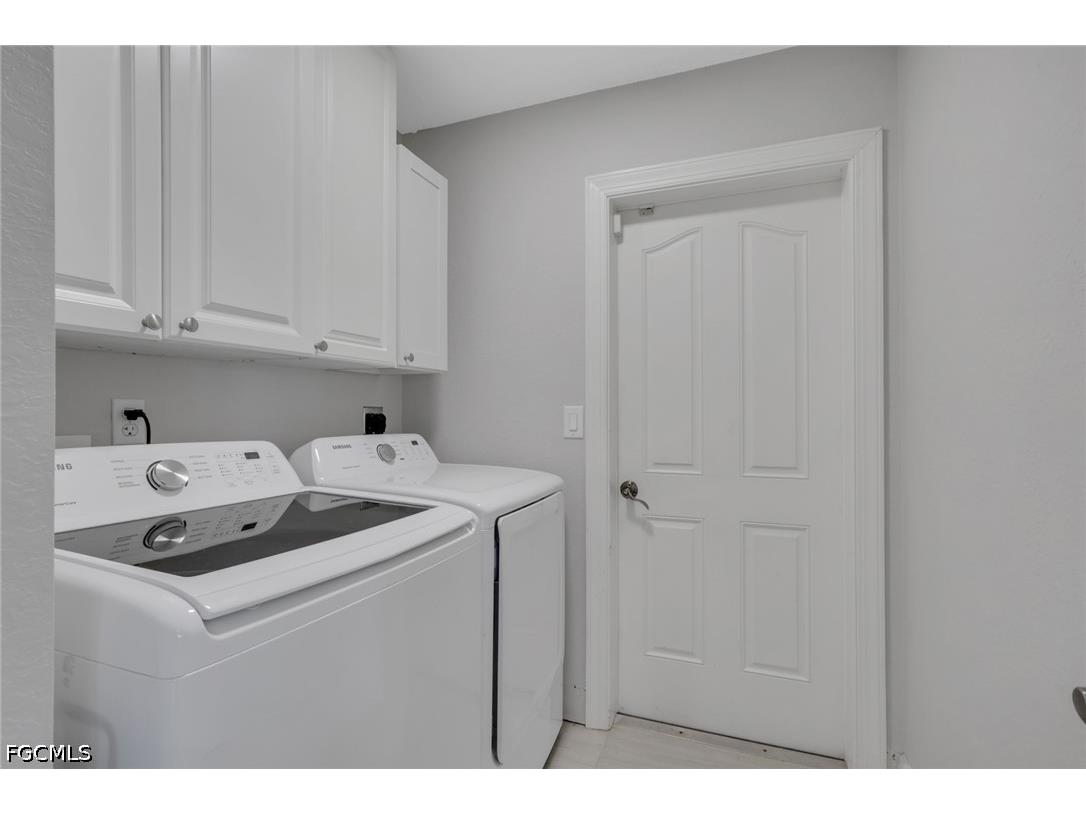2607 NW 9th Terrace Cape Coral FL 33993 2026015038 image22