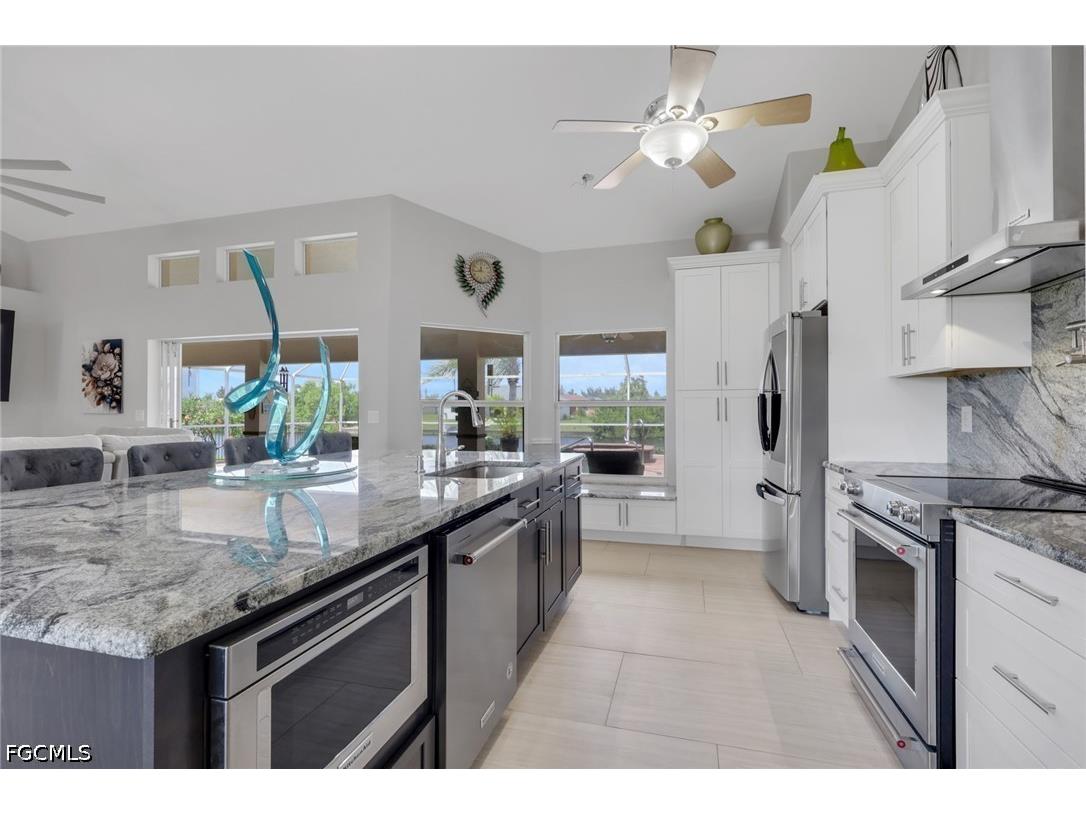 2607 NW 9th Terrace Cape Coral FL 33993 2026015038 image5