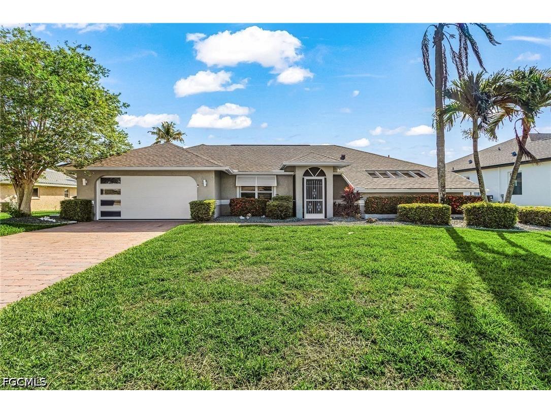 2607 SE 23rd Avenue Cape Coral FL 33904 2026020349 image1