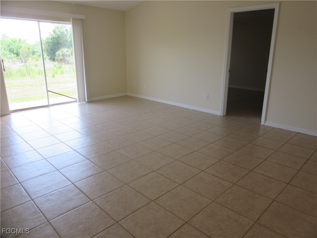 2605/2607 Sunniland Boulevard Lehigh Acres FL 33971 2025021191 image5