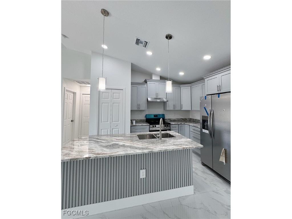 2608 30th Street SW Lehigh Acres FL 33976 2025021425 image7