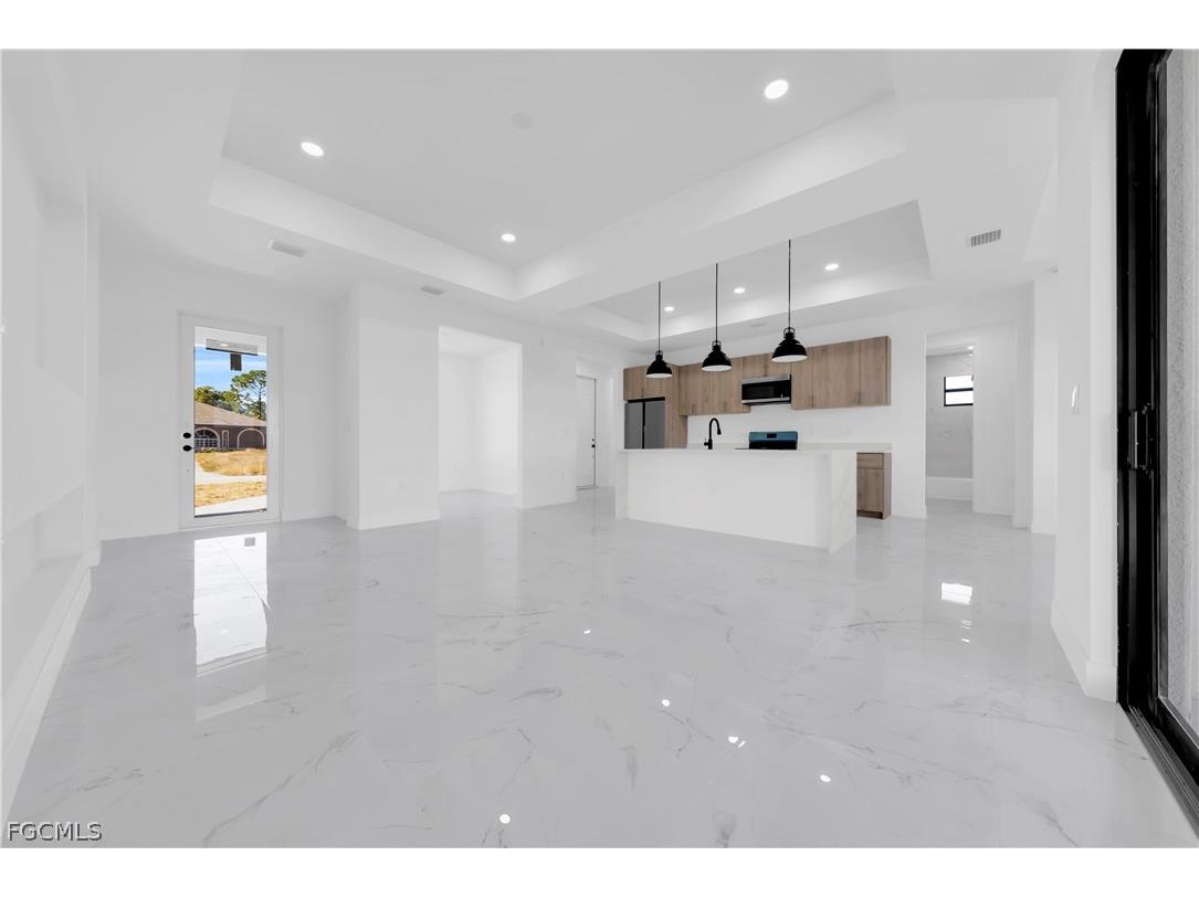 2608 49th Street W Lehigh Acres FL 33971 2026006744 image3